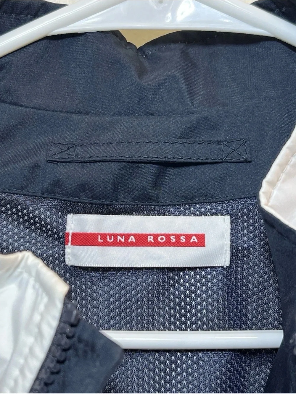 Luna Rossa White Red Navy Windbreaker Jacket Size 52 LARGE (Americas Cup) NWOT
